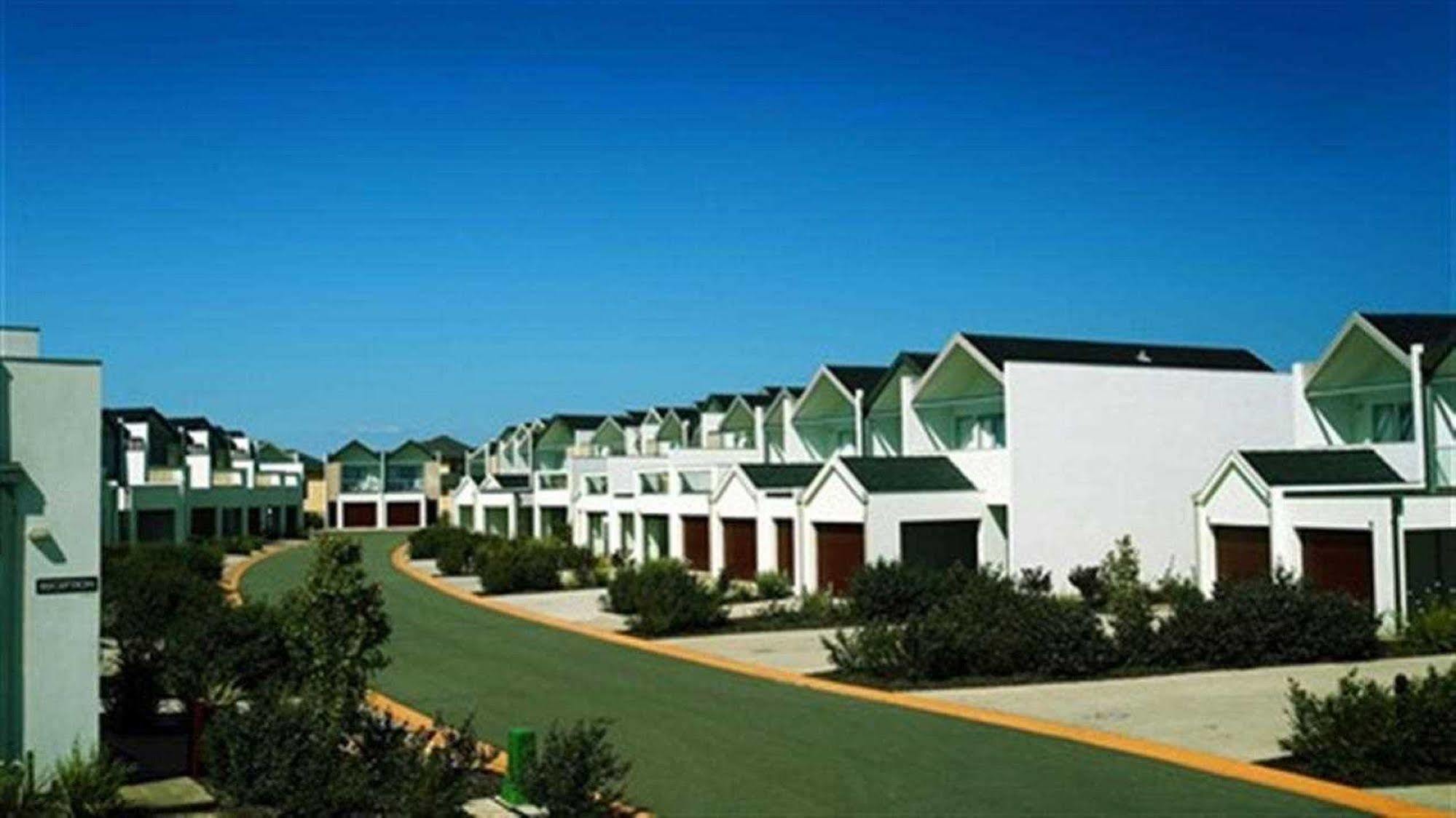 Quest Sanctuary Lakes Point Cook Exterior photo